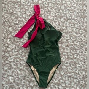 NWOT Summersalt one piece swimsuit size 6